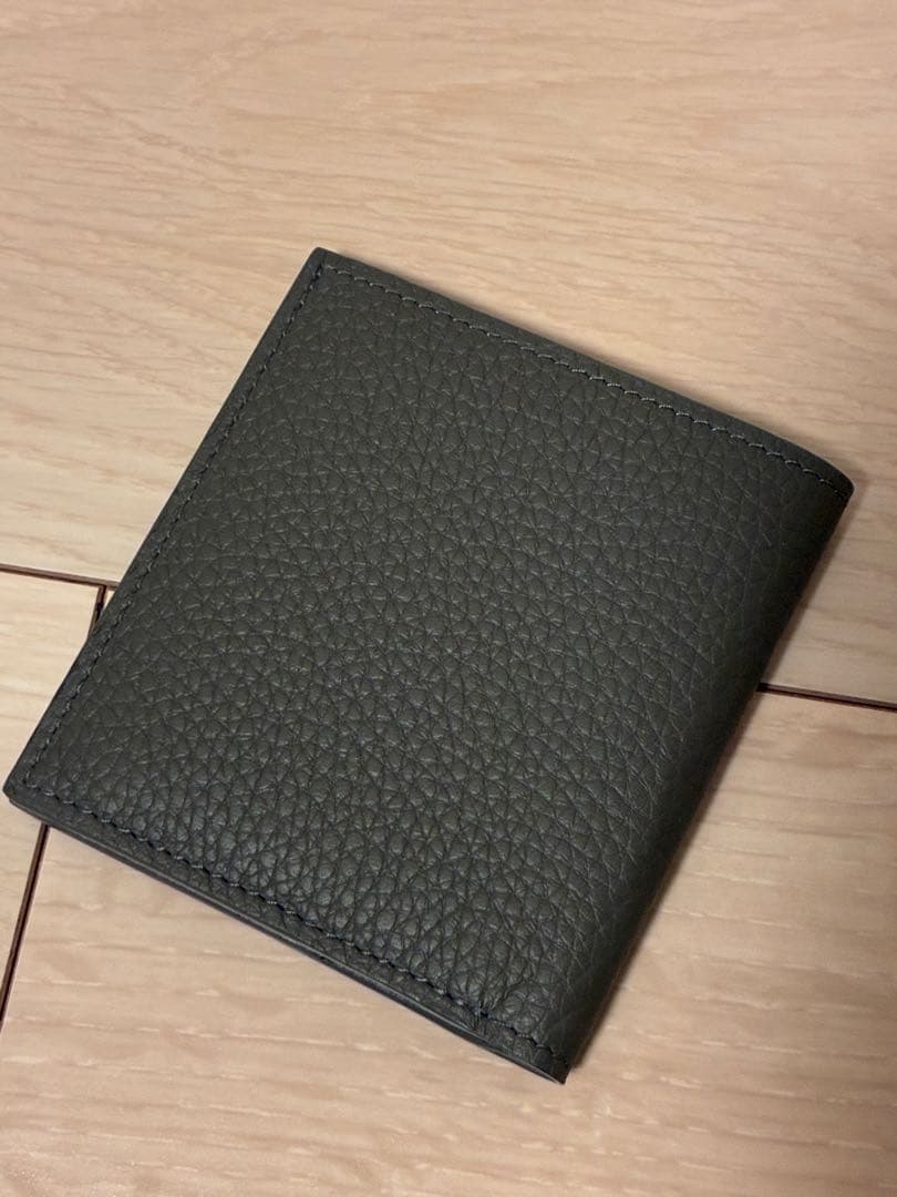 カミーユ・フォルネ　ウォレット　二つ折り財布　グレー