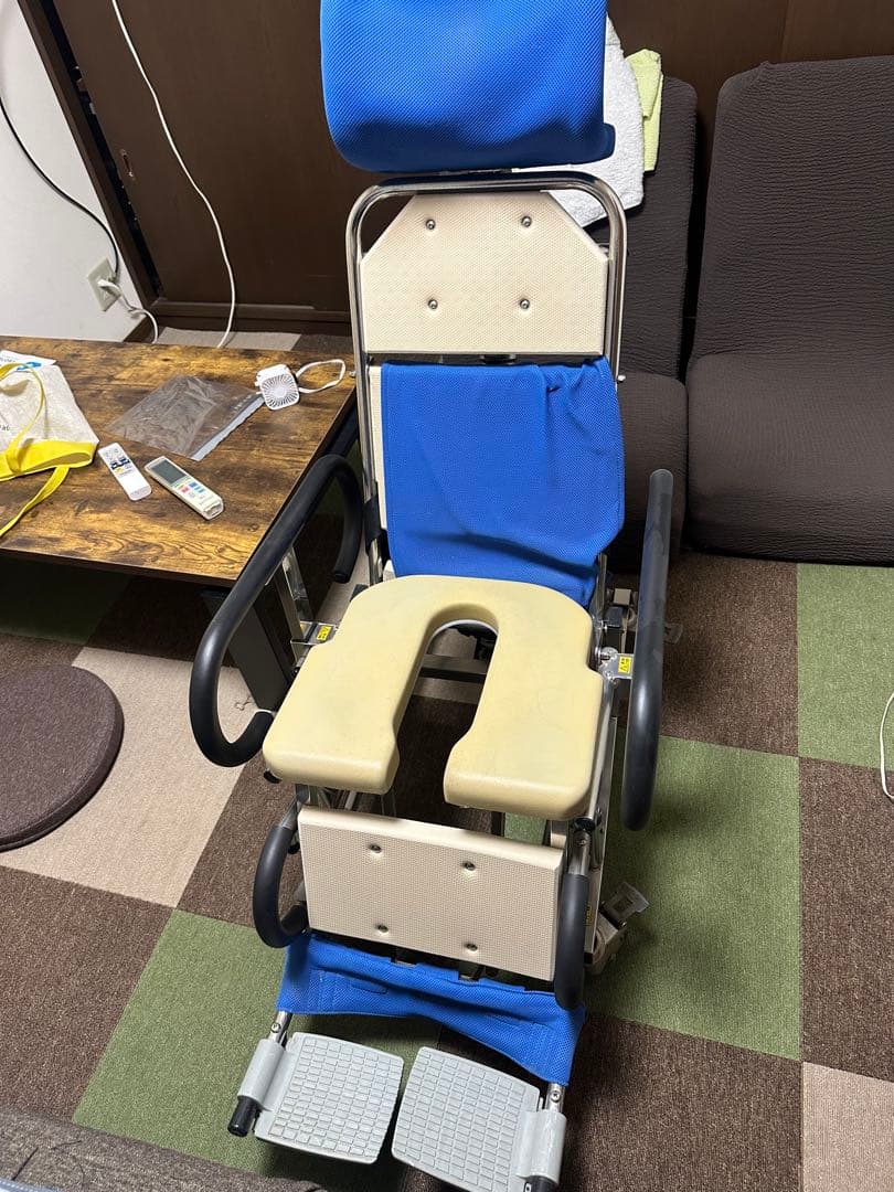 入浴用車椅子・シャワーキャリー 青