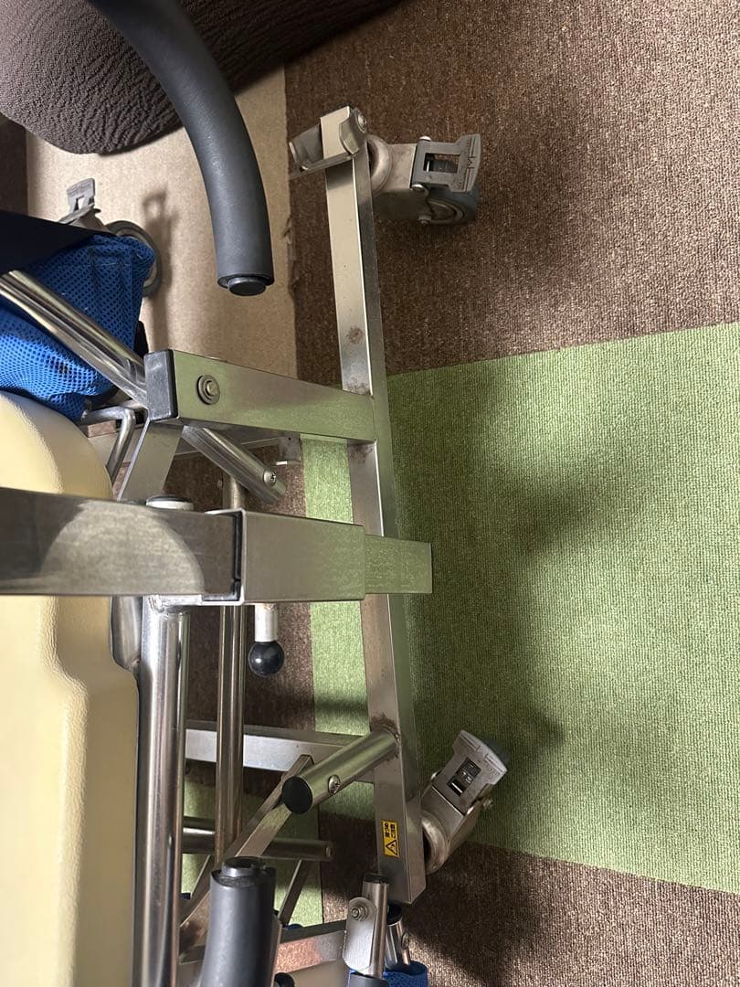 入浴用車椅子・シャワーキャリー 青