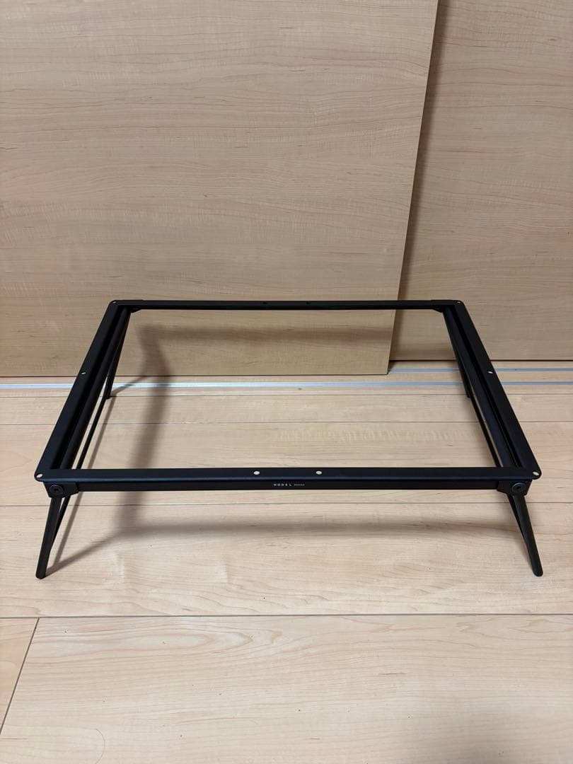 nodel design Black stand ②