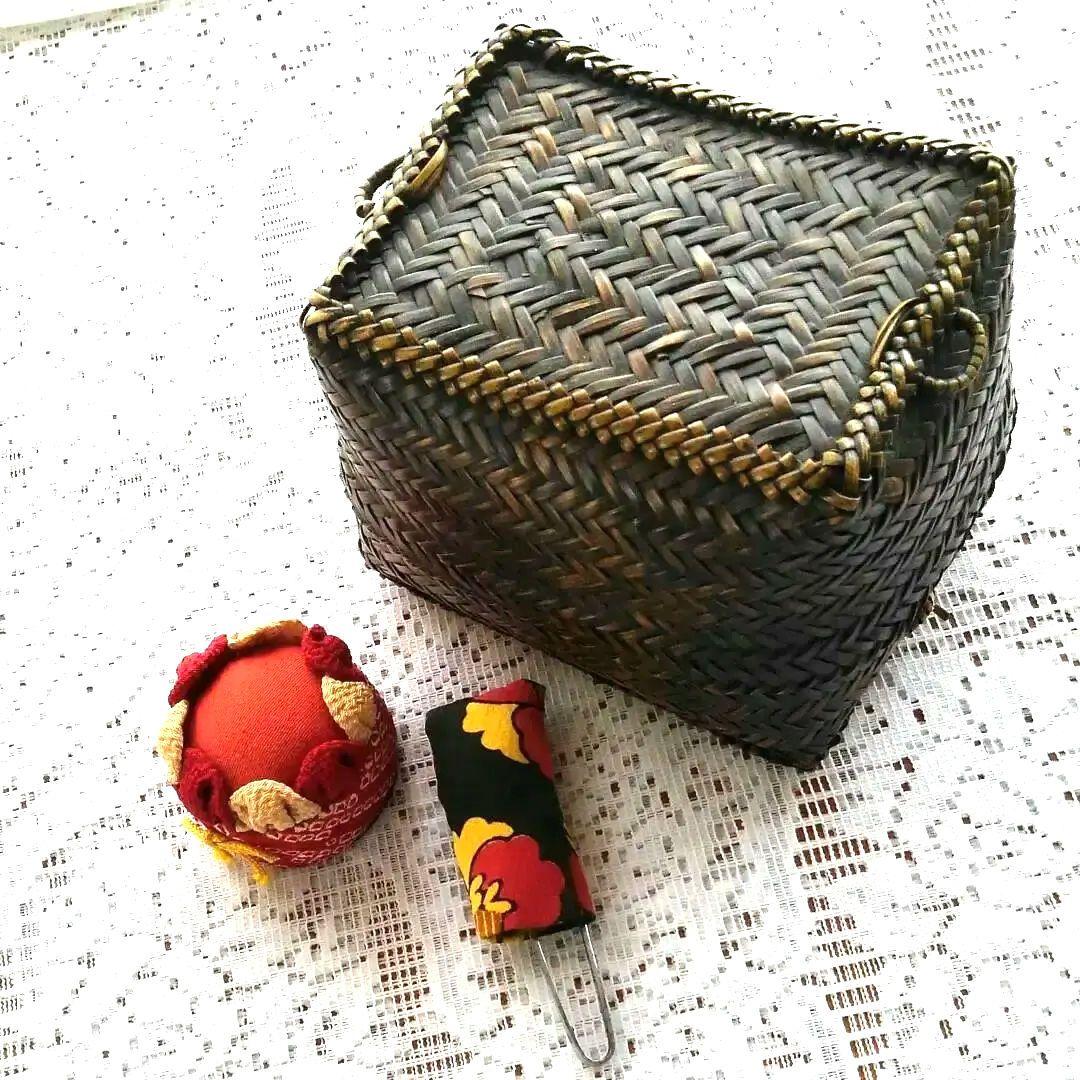 フィリピンアンティークかごの裁縫道具入れ