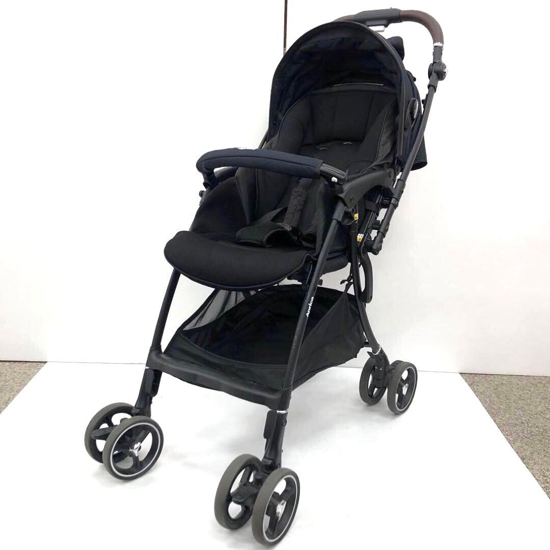 アップリカ　ベビーカー　　ラクーナクッション　フリープラス　A型　ネイビー