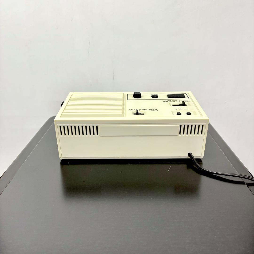 デジタル時計 ルミロック AMラジオ アラーム 目覚 レトロ スペースエイジ