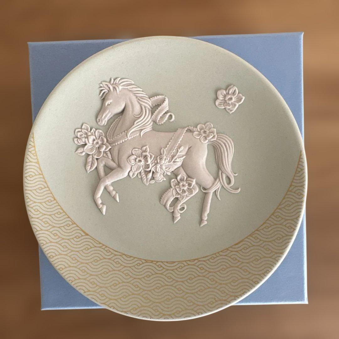 ウェッジウッド　ジャスパー エトトレイ 2026 ウマ　馬　干支プレート