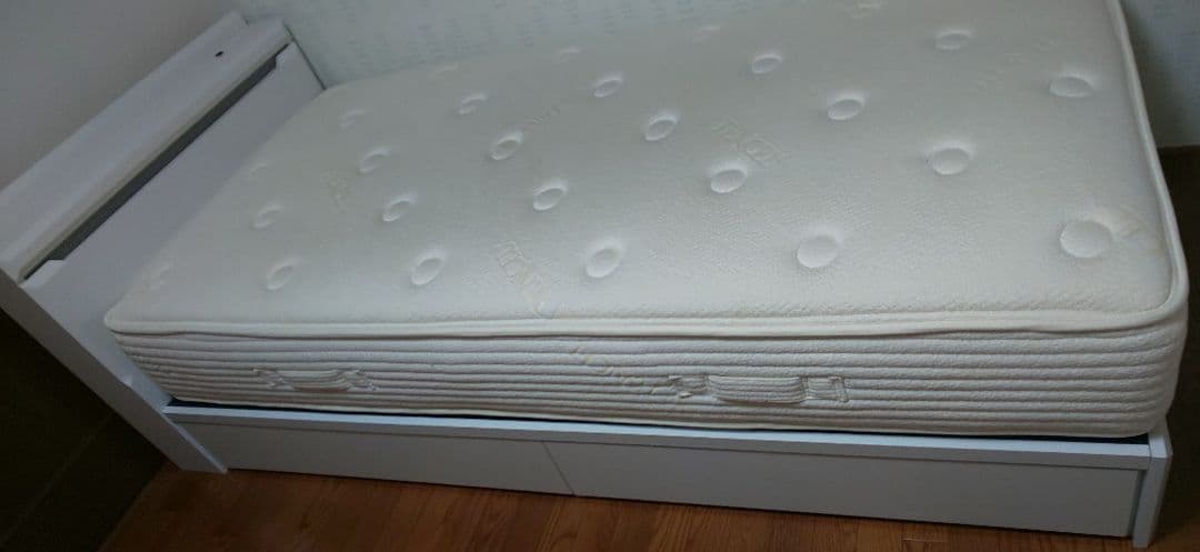 TENCELシングルマットレス&ベッドフレーム白