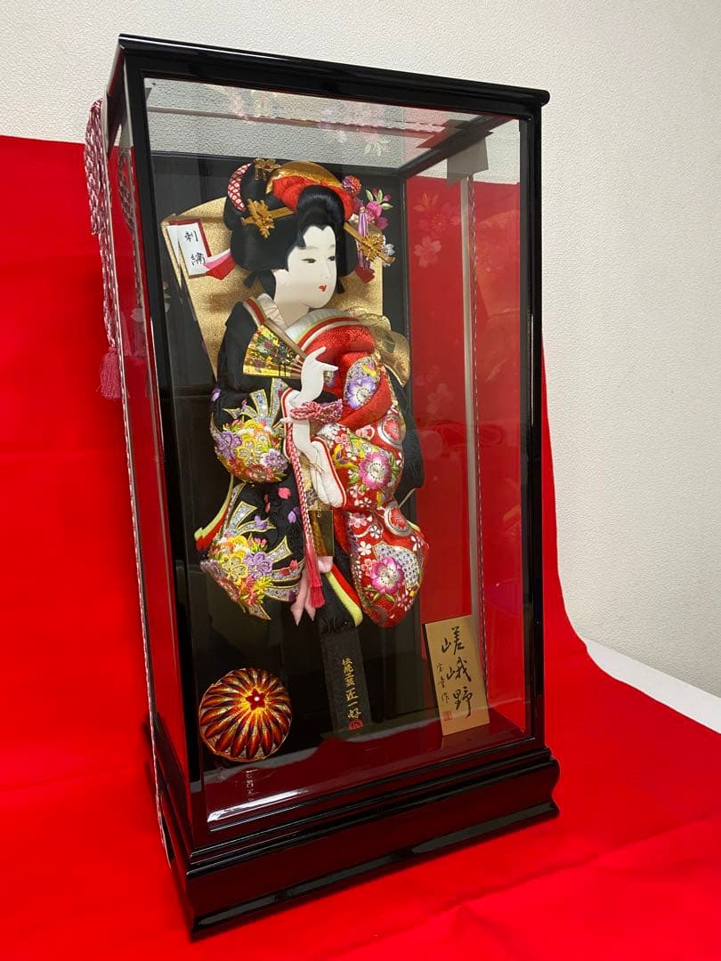 羽子板　宝童作　振袖刺繡ガラスケース２０号・間口約４０×奥行約３２×高さ約７５㎝