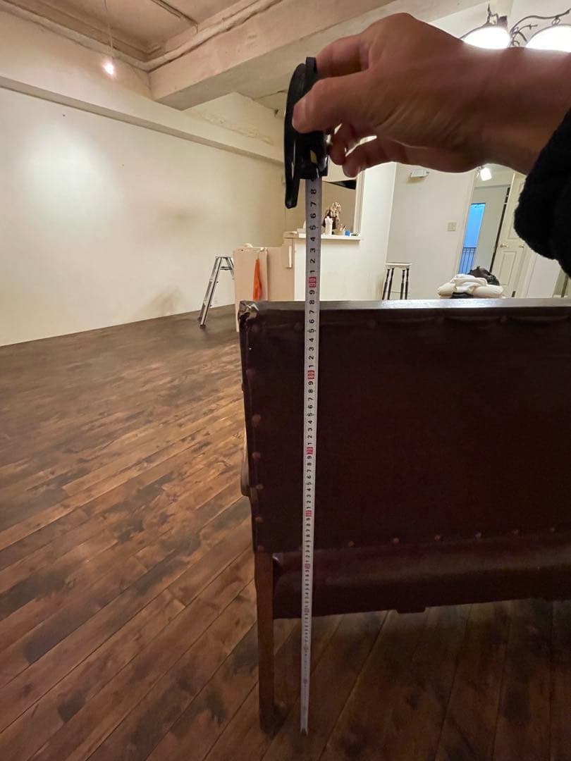 昭和レトロ　診療所の待合室　長椅子