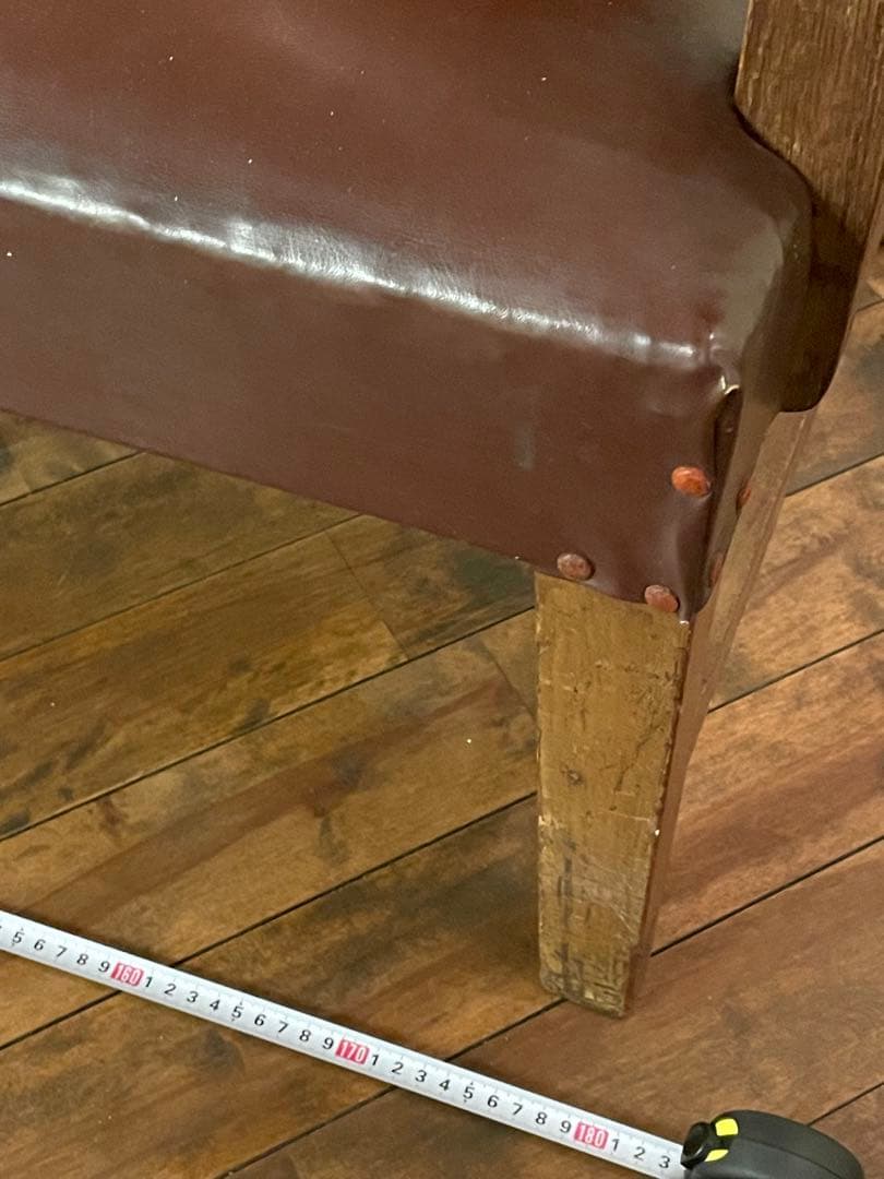 昭和レトロ　診療所の待合室　長椅子