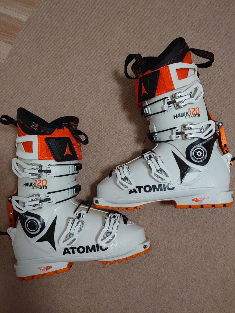 アトミック兼用スキーブーツ