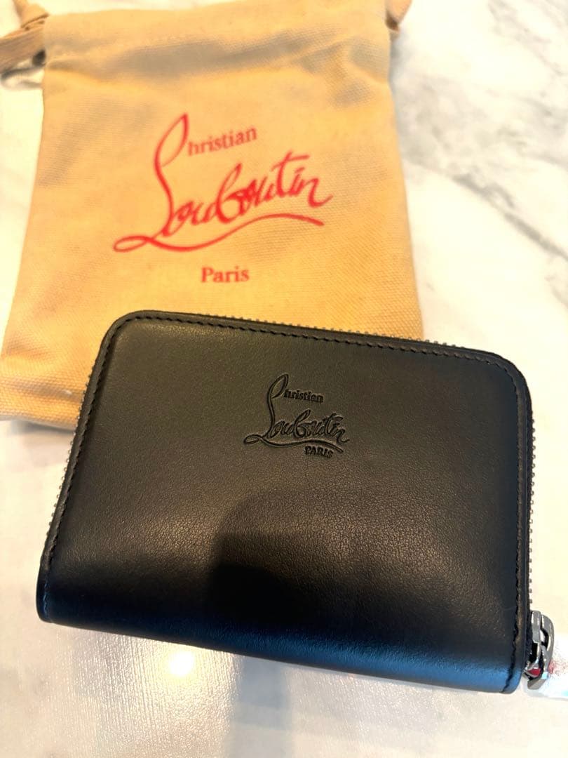 【新品未使用】ルブタン カードケース ケース