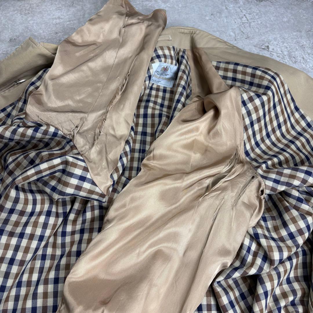 アクアスキュータム　シングル　ベルテッド　トレンチコート　ベージュ