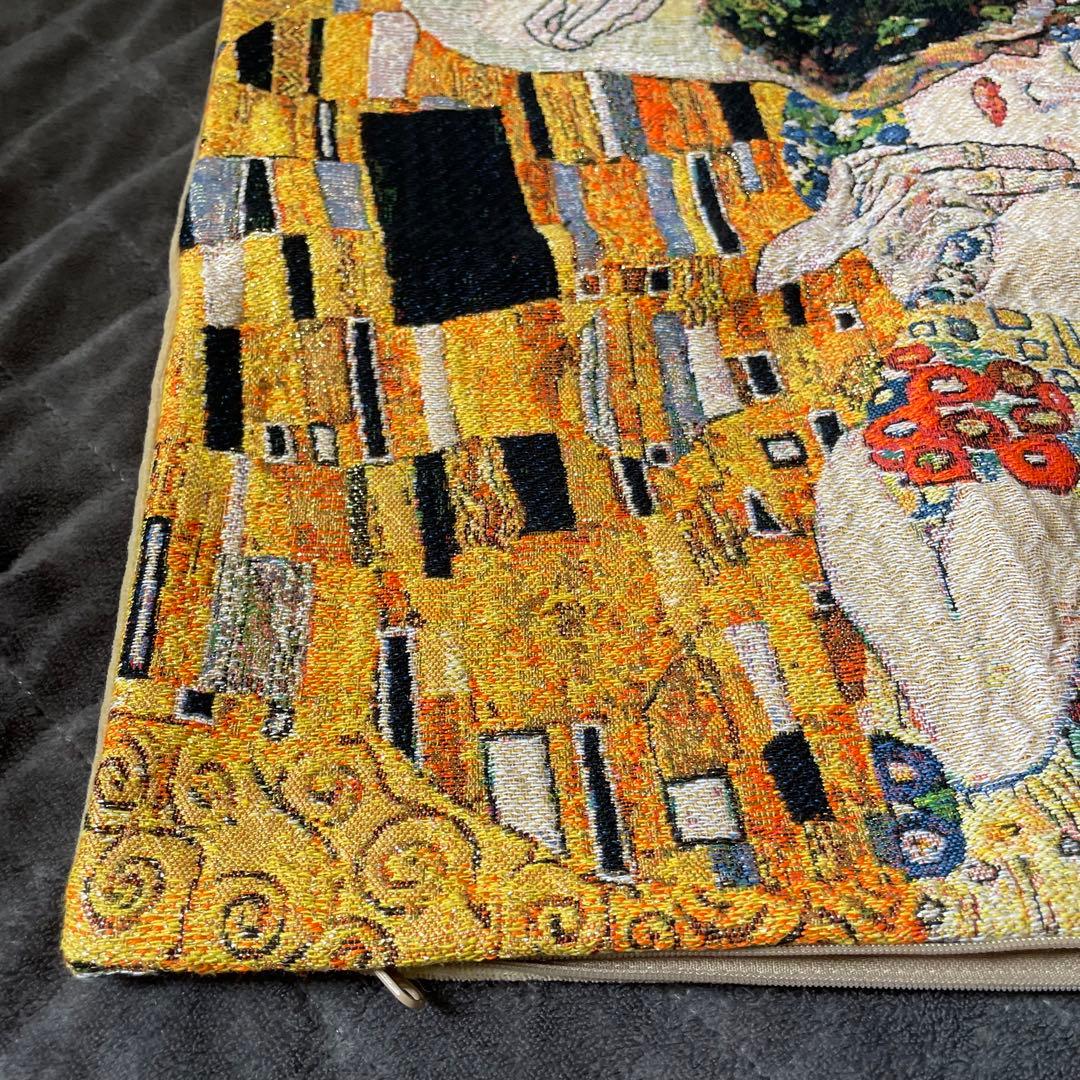 ウィーンで買ったクリムトのクッションカバー