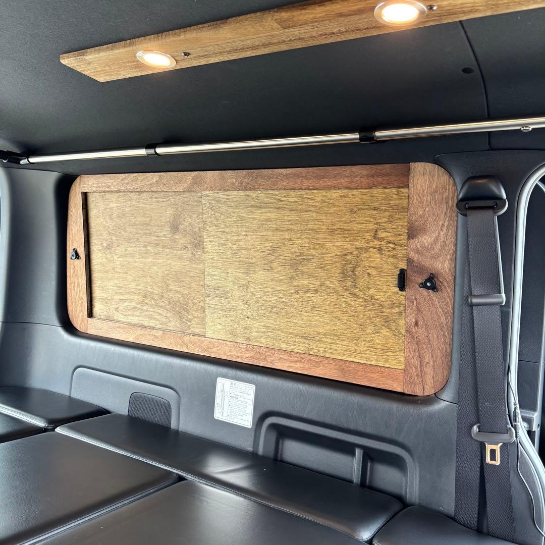 ハイエース 窓埋めパネル 開閉式 左右セット 断熱シート加工 木目