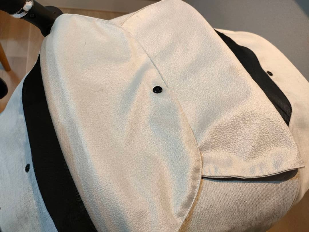 コンビホワイトレーベル クロスゴー ベビーカー　エッグショック　ガーデニアグレー