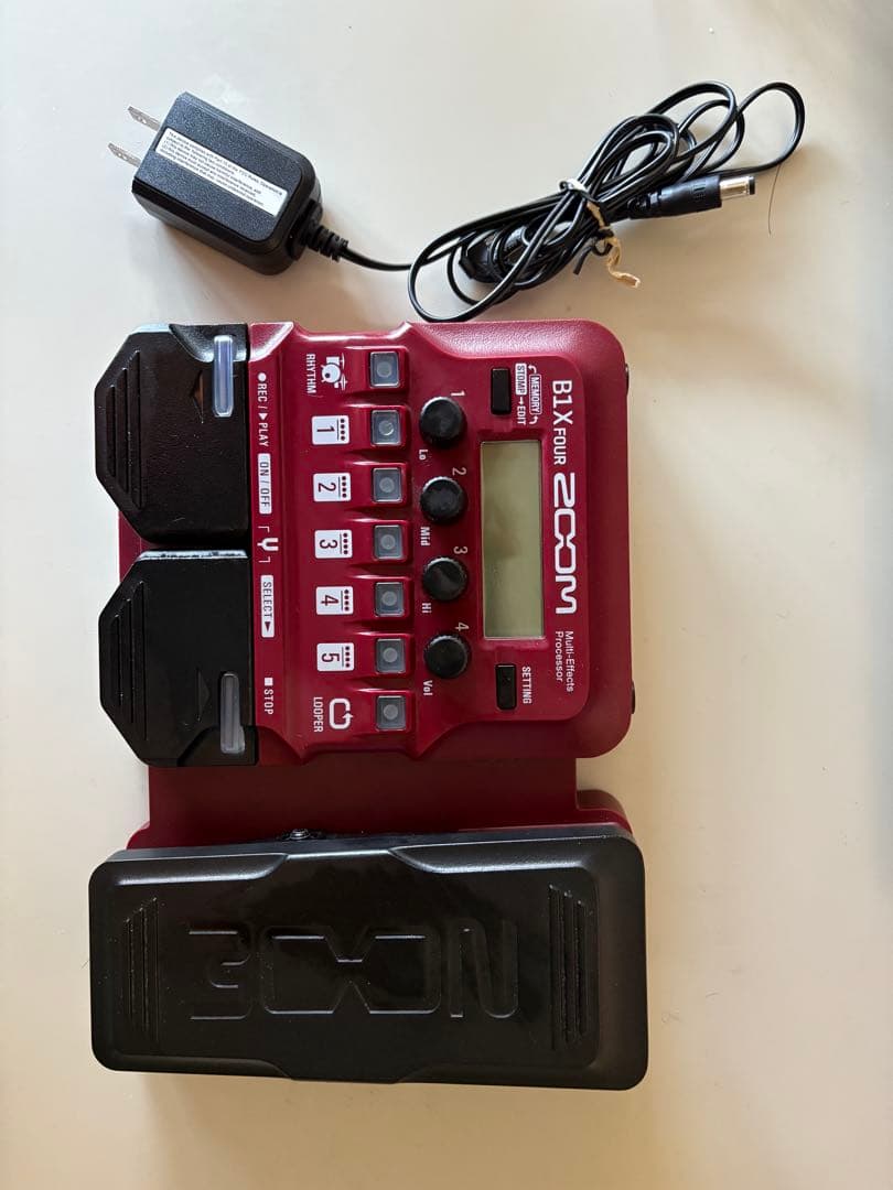 ZOOM B1XFOUR ベースエフェクター
