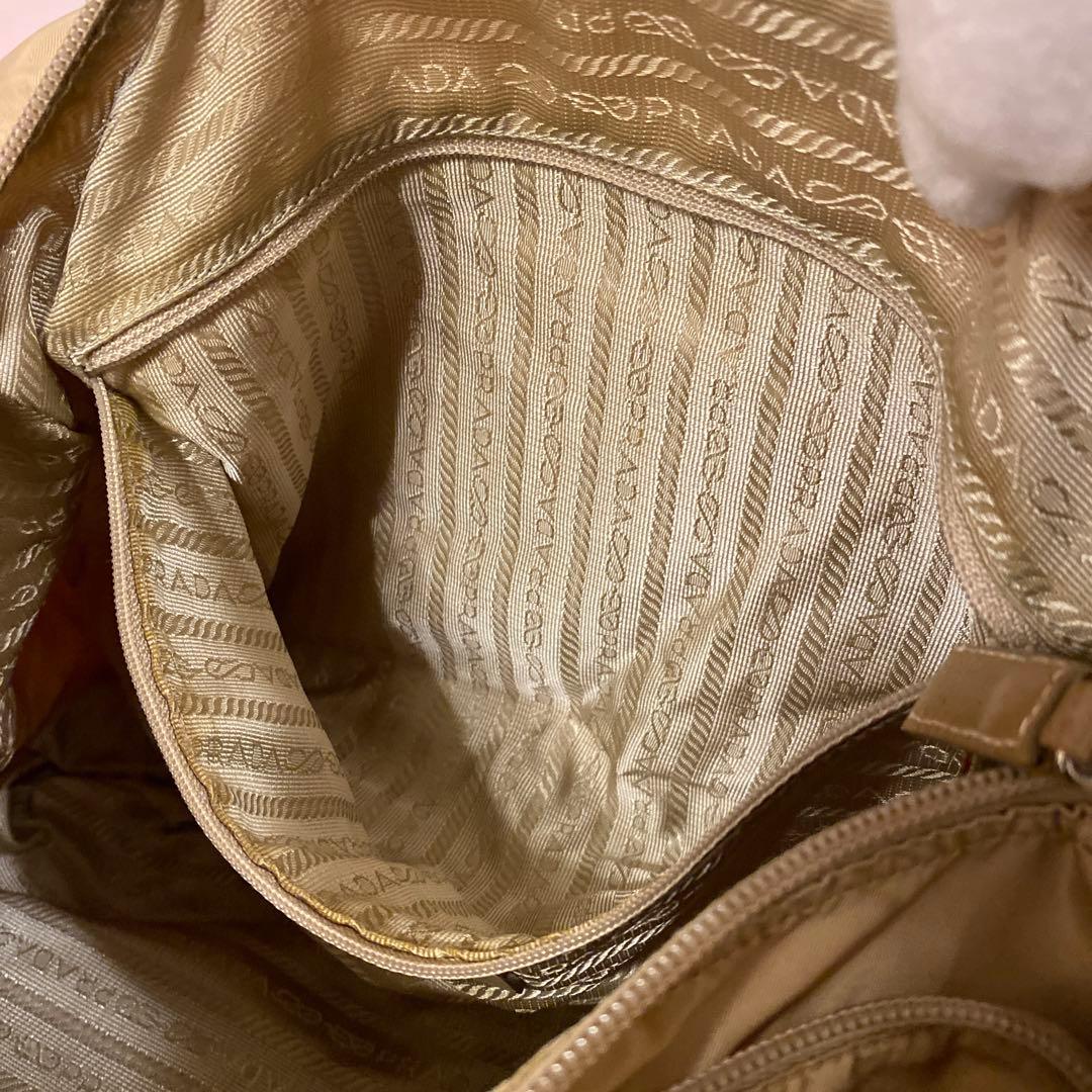 PRADA ショルダーバッグ　ベージュ　テスート　三角ロゴメッセンジャー男女兼用