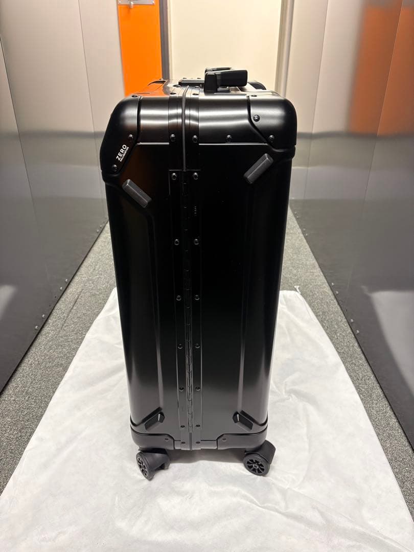 v*o様 未使用　ゼロハリバートン Geo Aluminum 3.0 24インチ