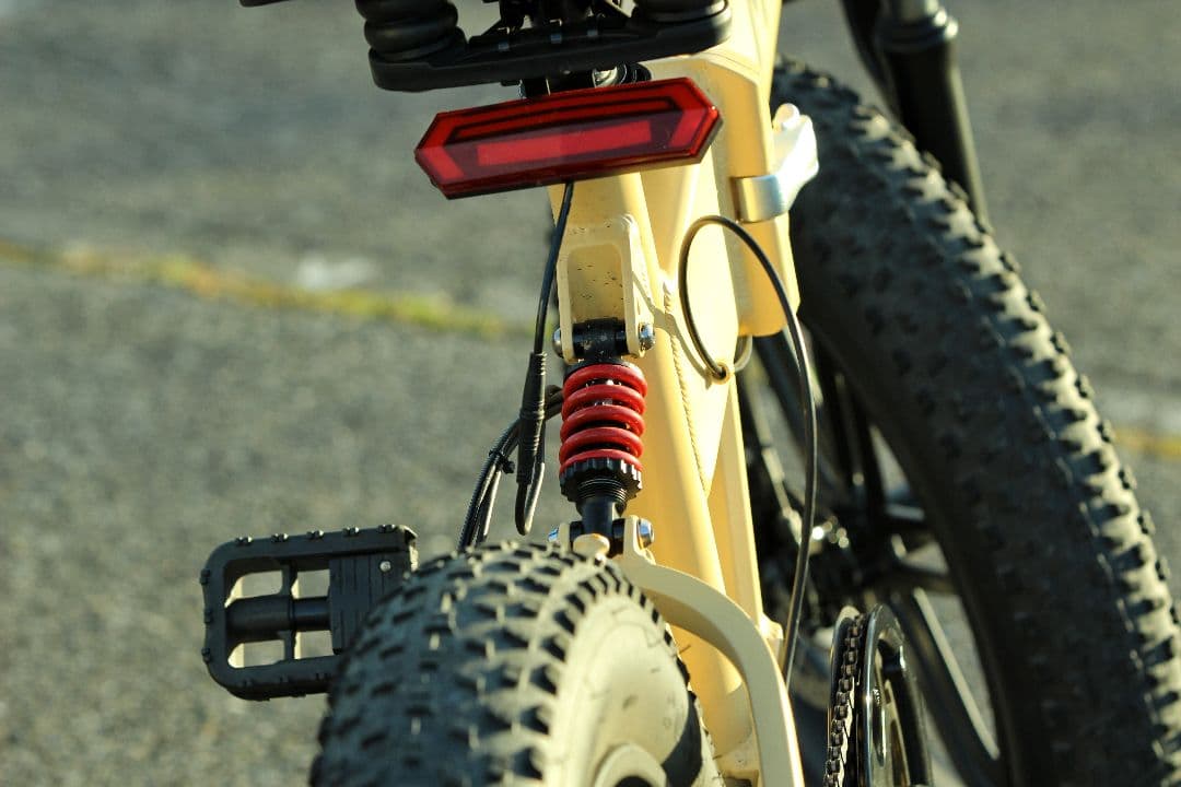 電動アシスト自転車　ファットバイク　MATE.