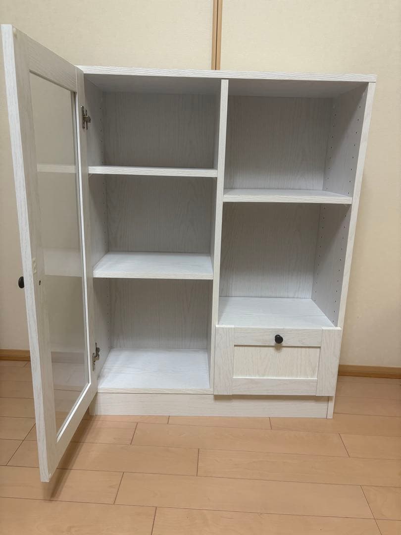 キッチン収納キャビネット　食器棚