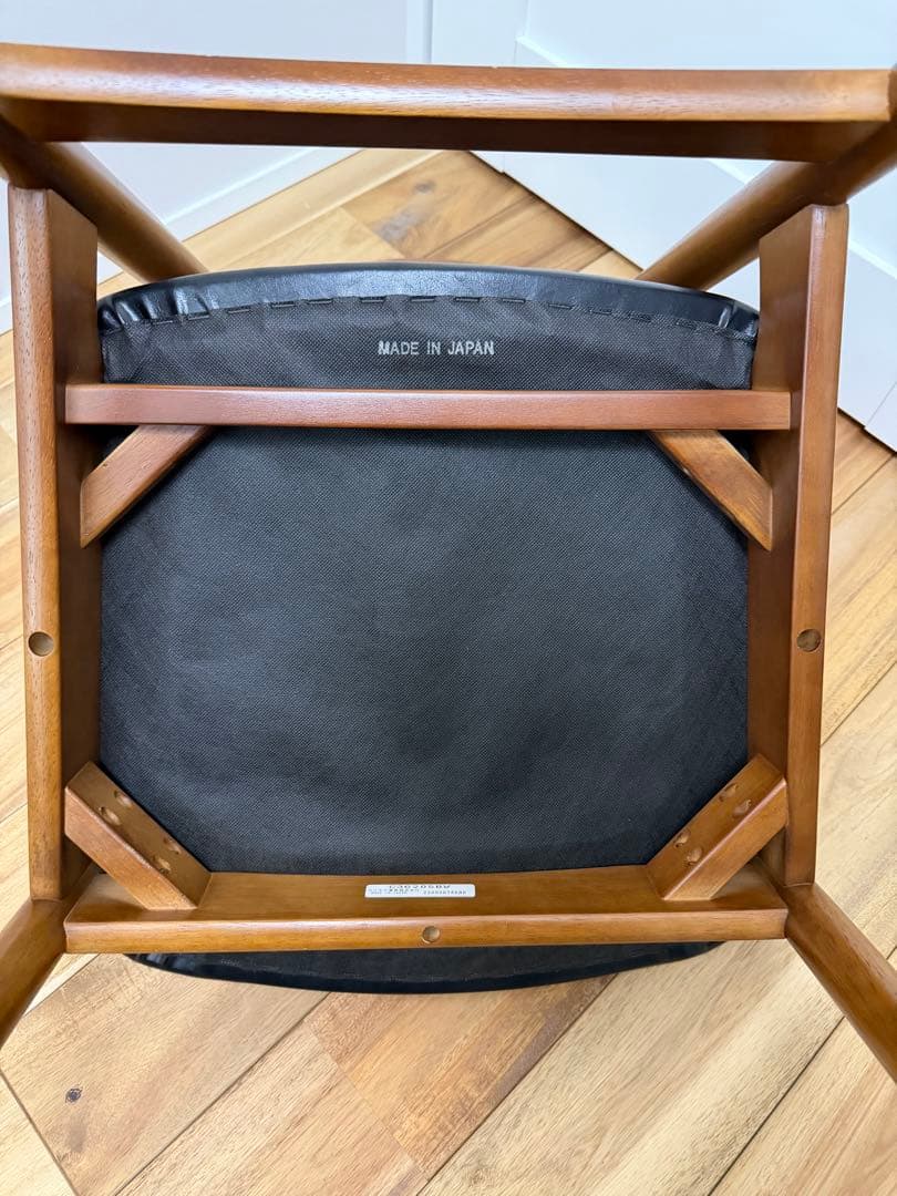 【カリモク60】Tチェア ダイニングチェア スタンダードブラック