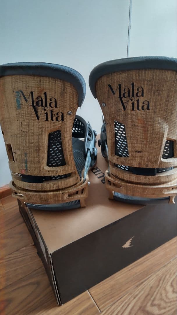 バートン マラビータ　Mサイズ