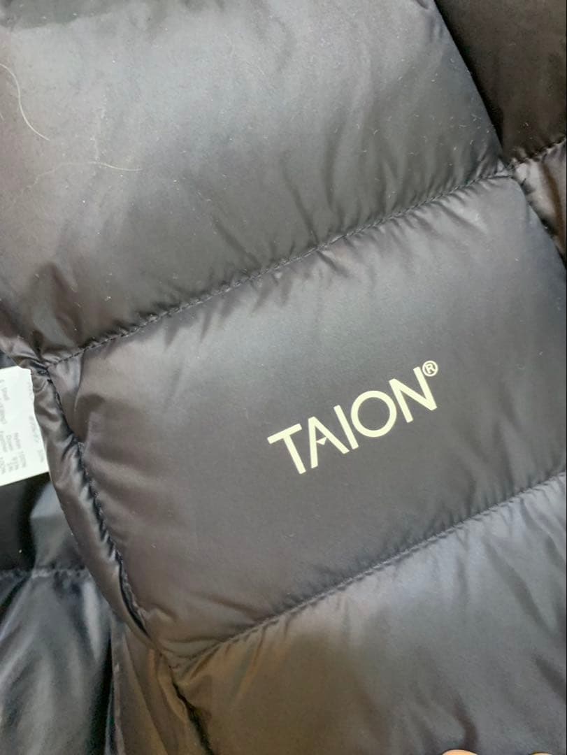 SHIPS別注TAION パイピング ノーカラー ダウン ジャケット タイオン