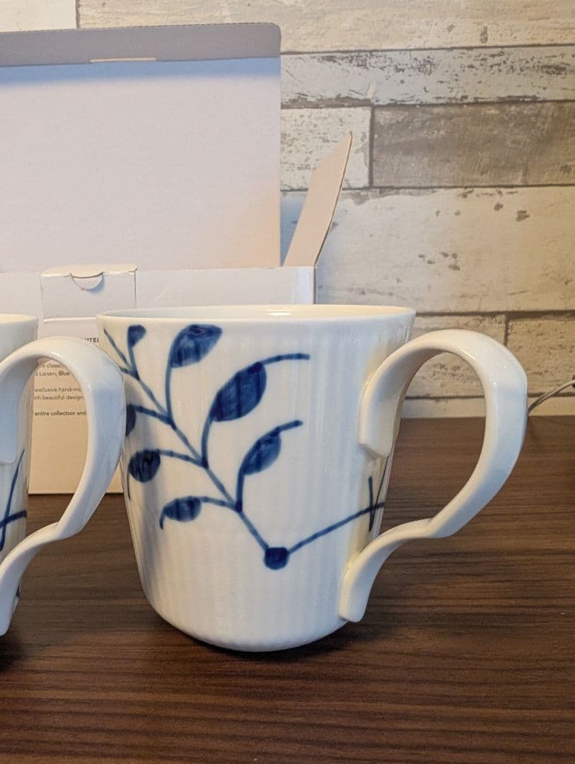 [新品] ロイヤルコペンハーゲン　ブルーフルーテッド メガ マグカップ ペア