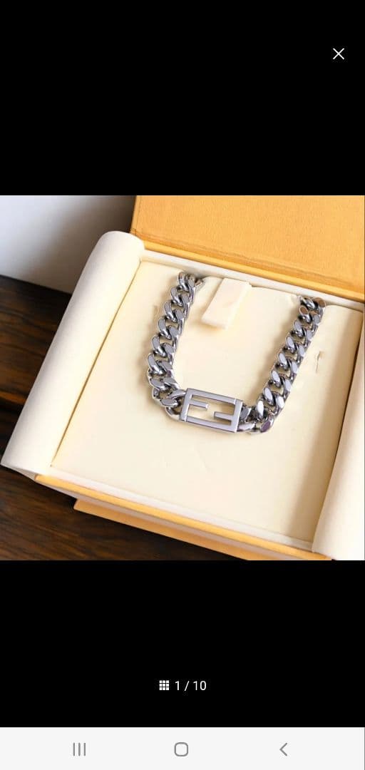 FENDIネックレス