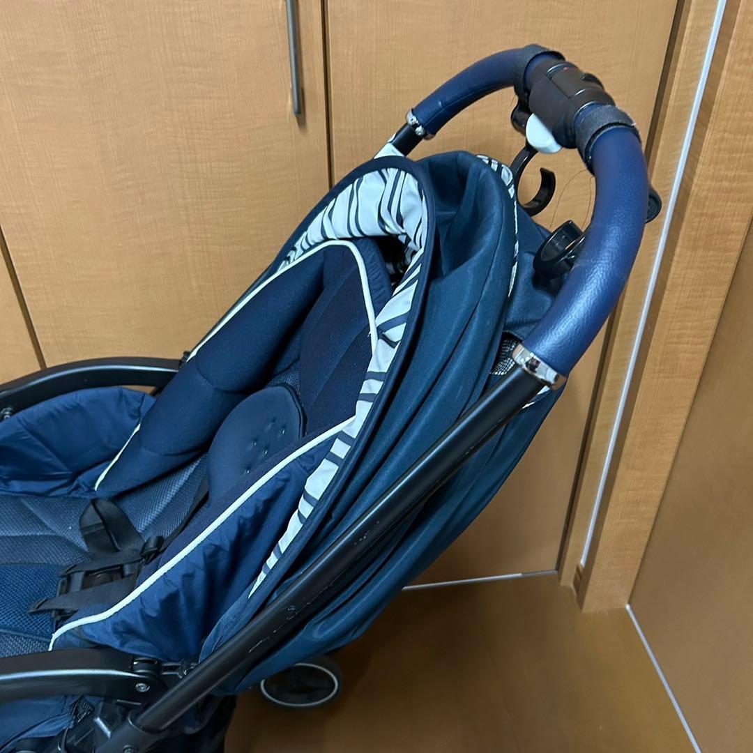 【美品 】アップリカ ベビーカー ラクーナクッションAB レザー調ハンドル