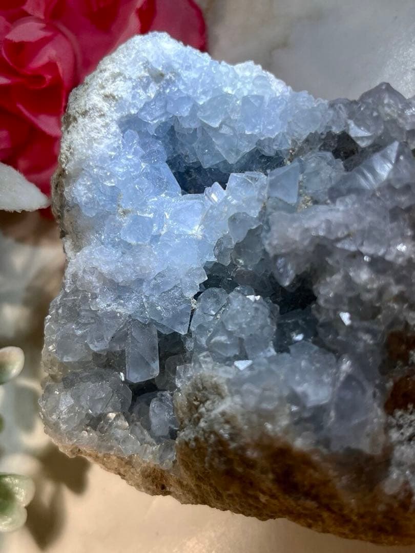 マダガスカル産　セレスタイト　天青石　クラスター　原石　ジオード　大