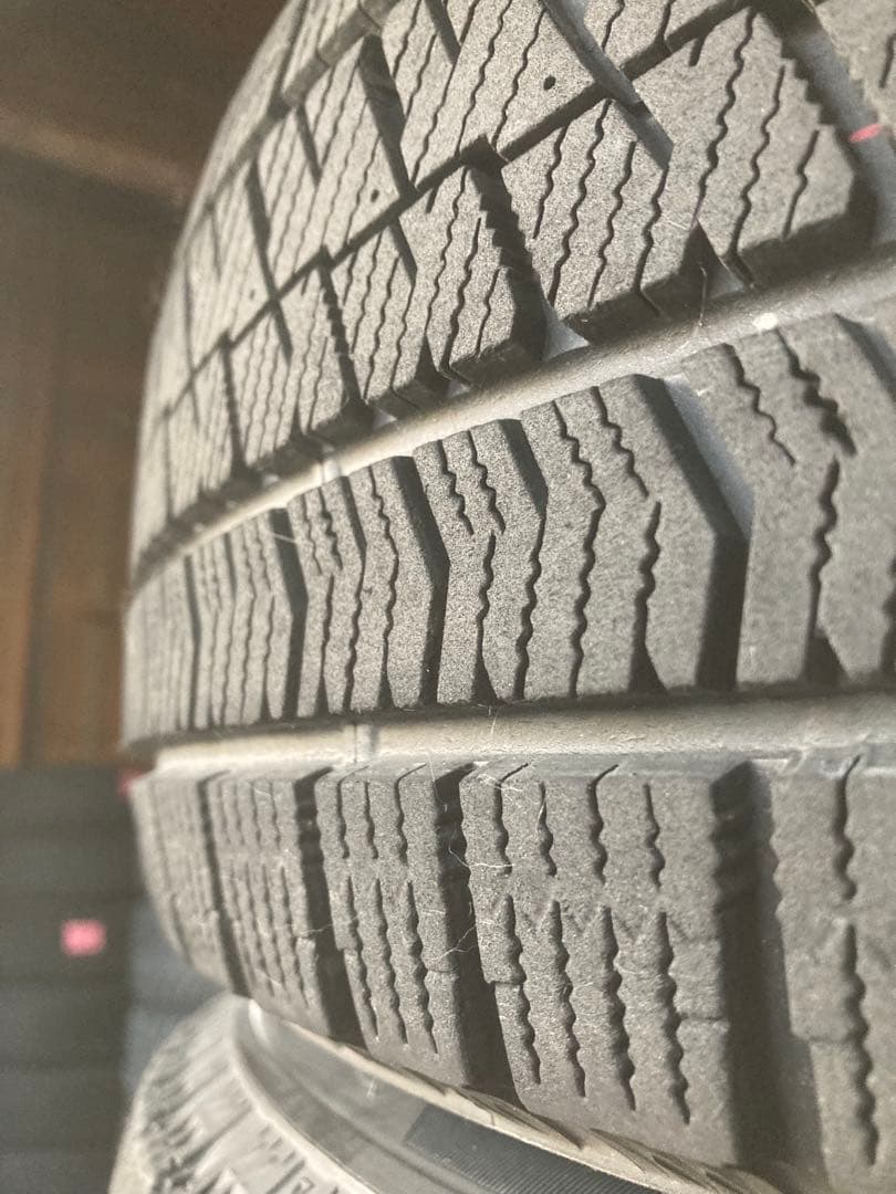 かっちゃん1。溝ありブリヂストンVRX2 195/65R15スタッドレス