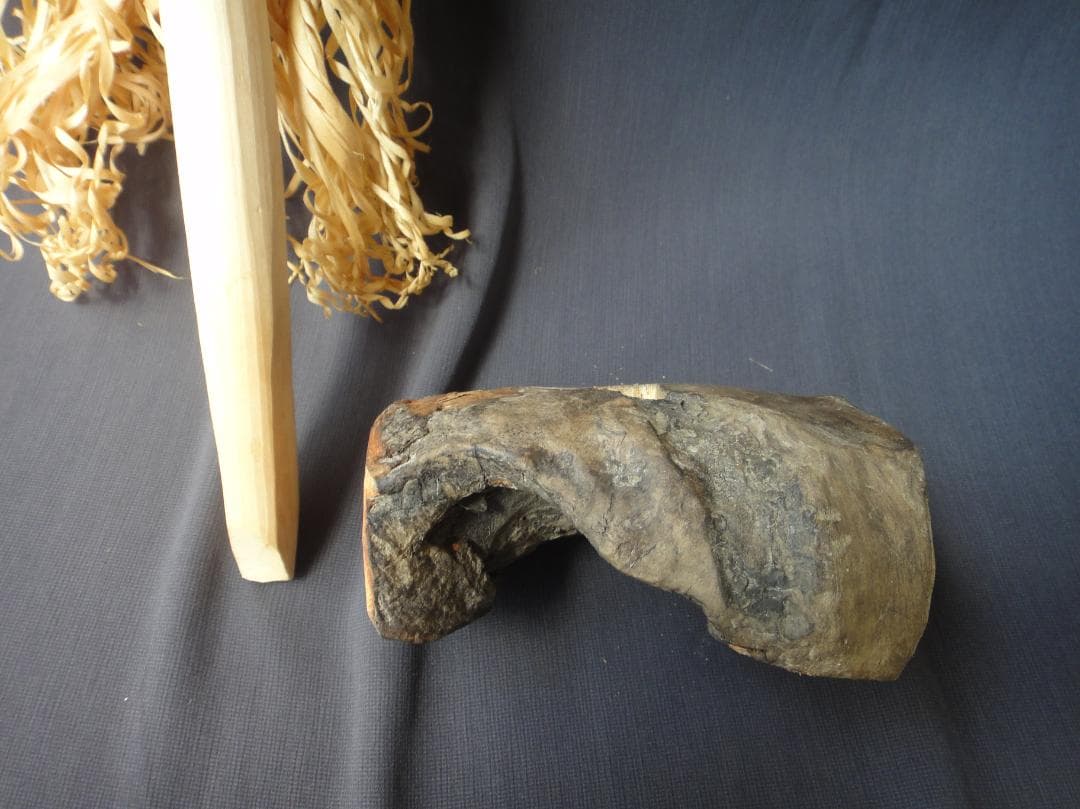 安*ム様 希少 アイヌ イナウ　60cm　台座付き アイヌ儀式