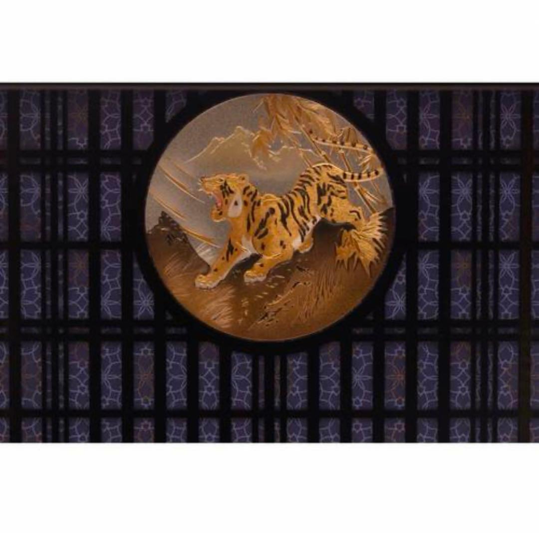 【五月人形】兜飾り ケース飾り「織田信長 格子付竹虎」初節句 端午の節句