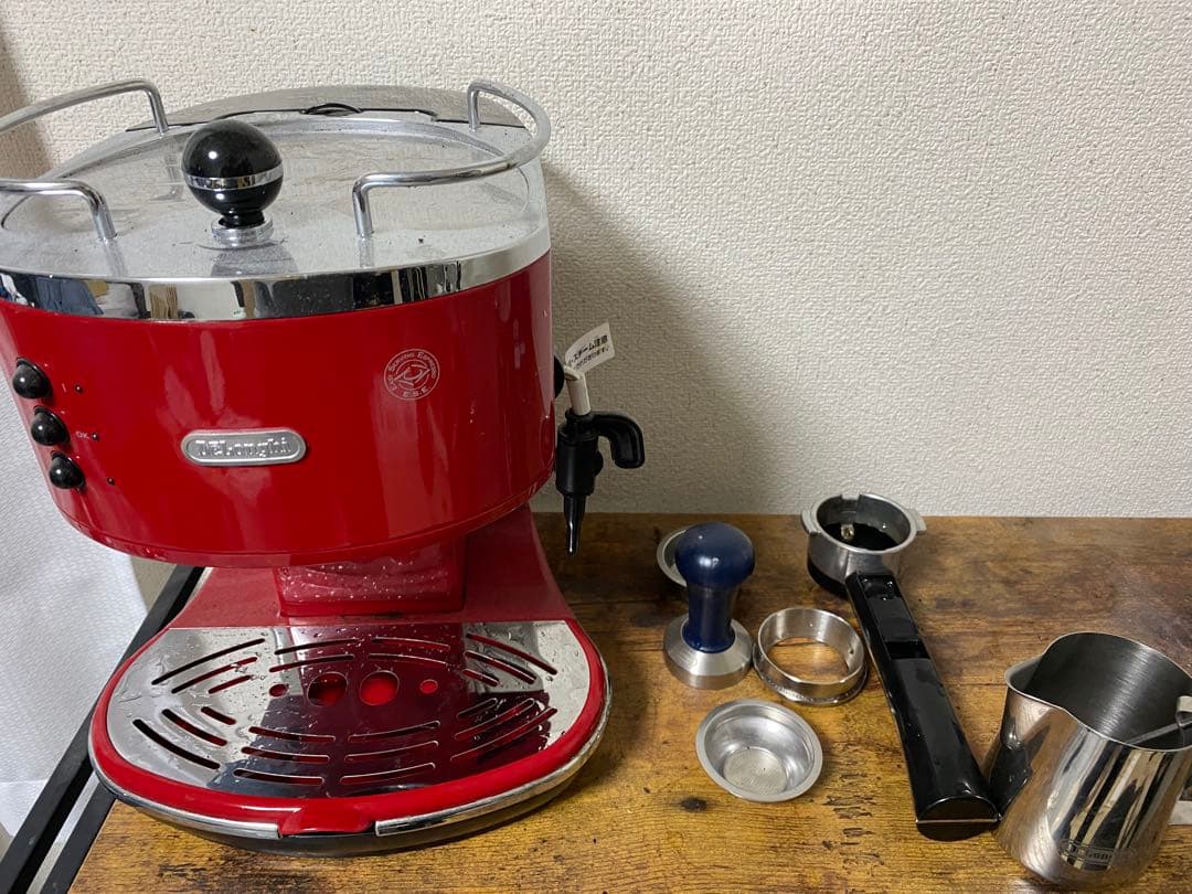 デロンギ　eco310 赤