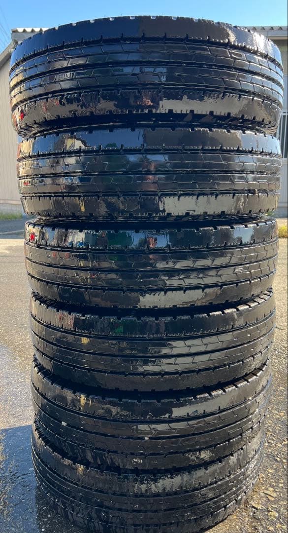 【中古】ダンロップ 205/70R16 LTバリ山6本