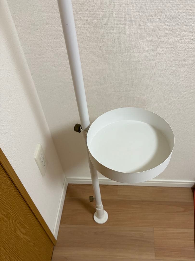 突っ張り棒　DRAW A LINE 隙間収納