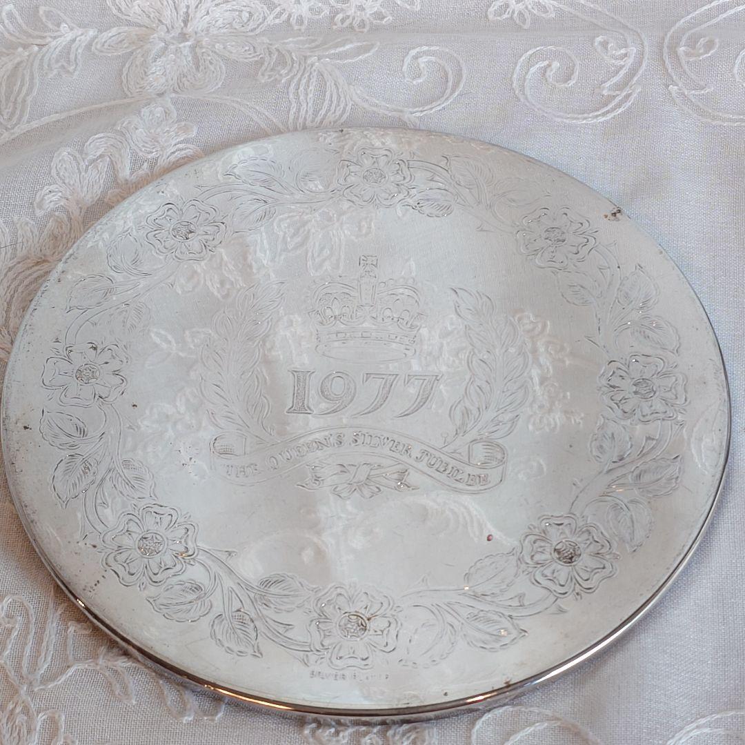 シルバーポットスタンド　ティーマット　プレイスマット　トリベット　エリザベス女王