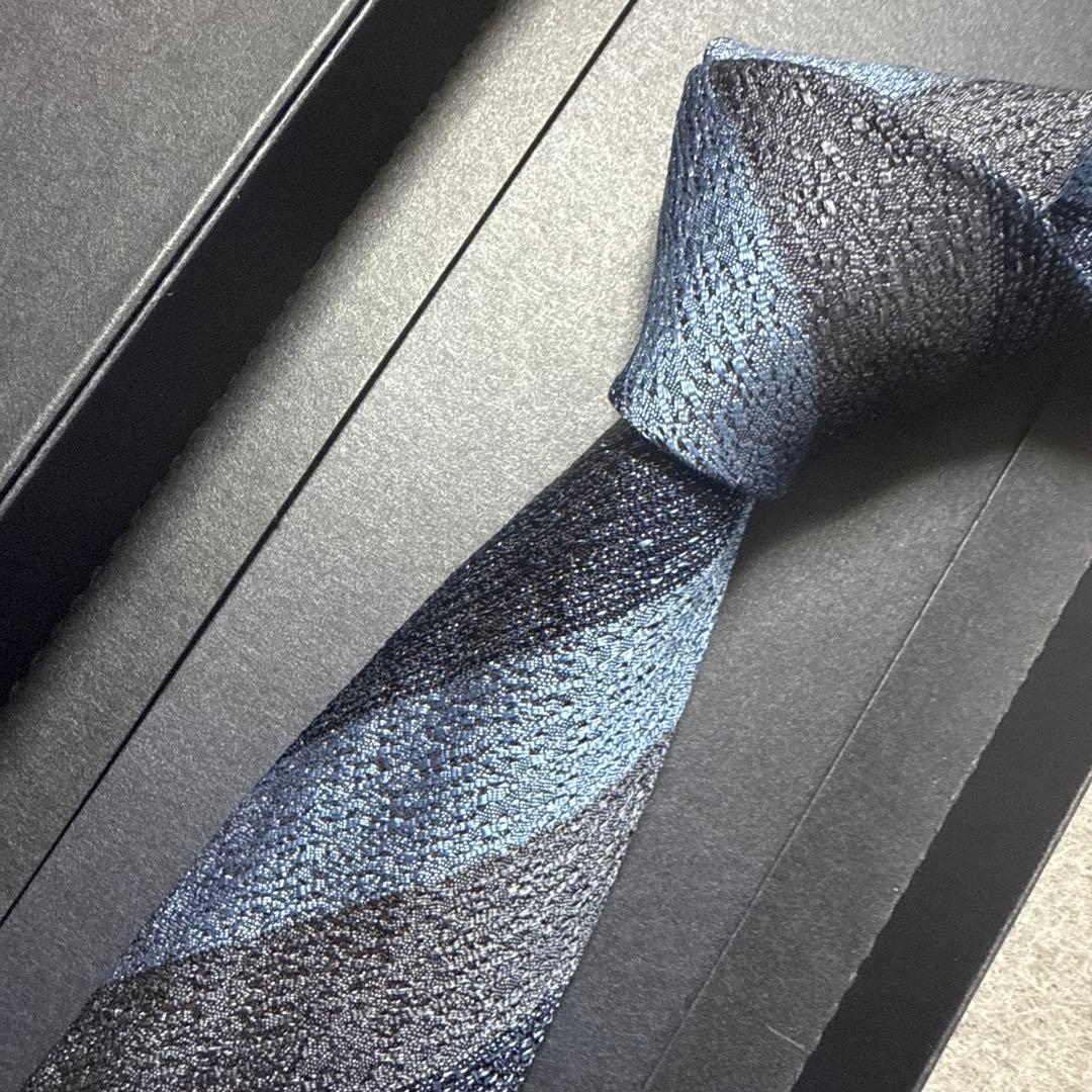 バーバリーロンドン　ネクタイ　紺　ホース騎士　ストライプ