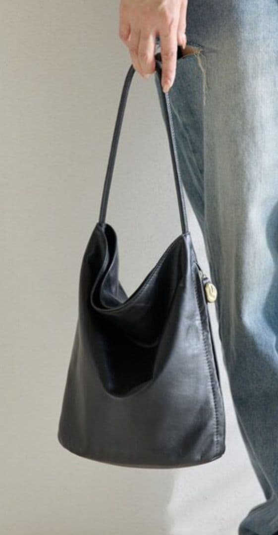 完売品　gemeil ジェムイル　バケットトート　　ショルダーバッグ　本革