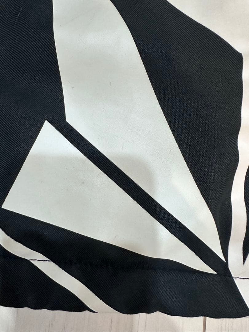 VOLCOM ブラック スノーボードジャケット