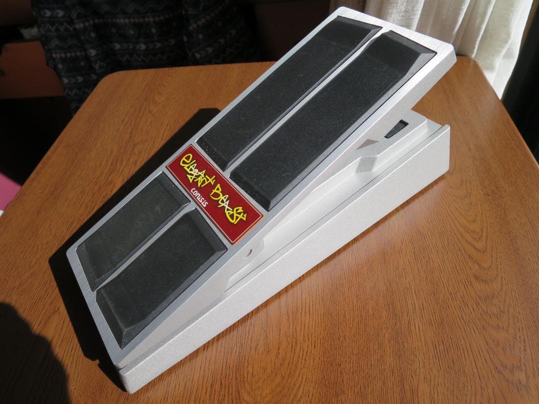 CONISIS BA005 Elegant Beast Mod Volペダル