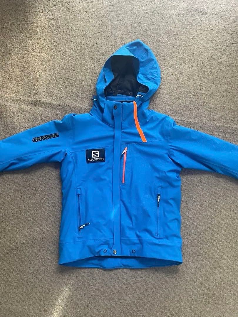 オンヨネ　サロモンワッペン付き　スキーウェア　上下セット　SSサイズ