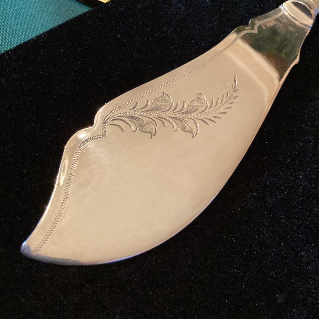 お値下げ　I 英国製ビンテージ　サービング用　シルバーとマザーオブパール