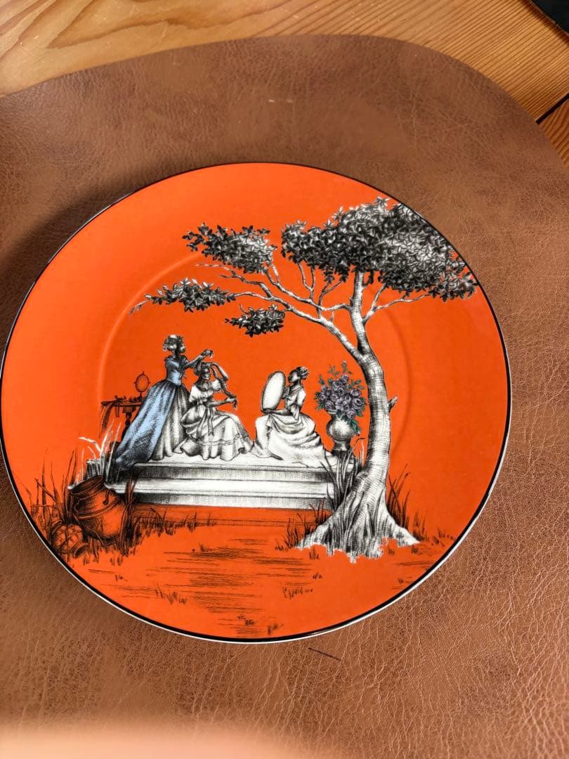 新品　 ウエッジウッド　オレンジ色のイラスト皿　プレート