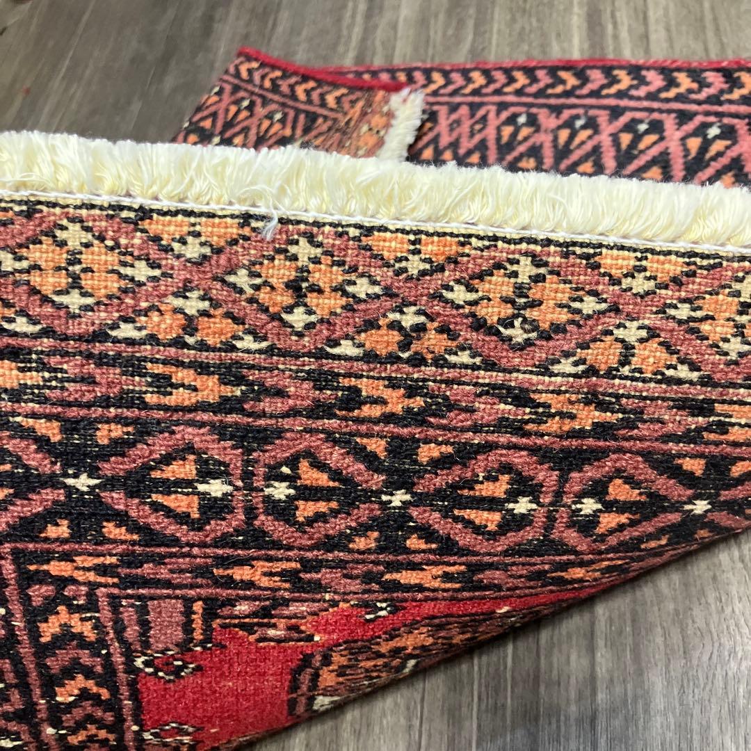 ヴィンテージ トライバルラグラグパキスタン手織り絨毯　アンテイーク絨毯ボハラ
