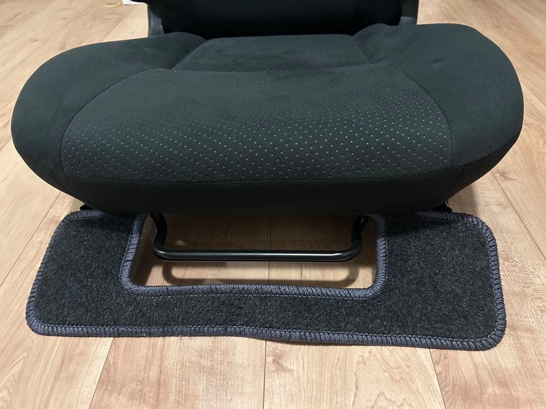 【美品】TOYOTA ハイエース スーパーロング　純正シート　※運転席のみ