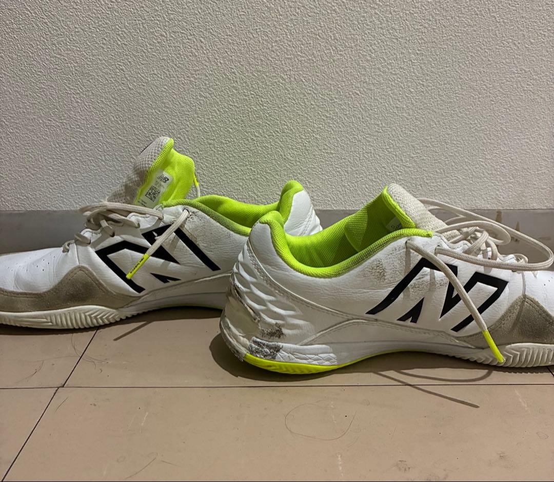 ニューバランス フットサルシューズ