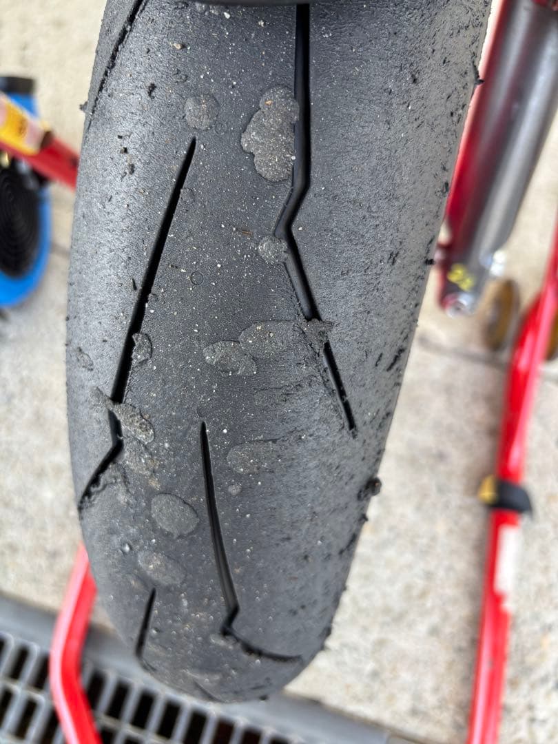 サルサル様ピレリ　スーパーコルサv3 sc1 前後セット110/140 良品