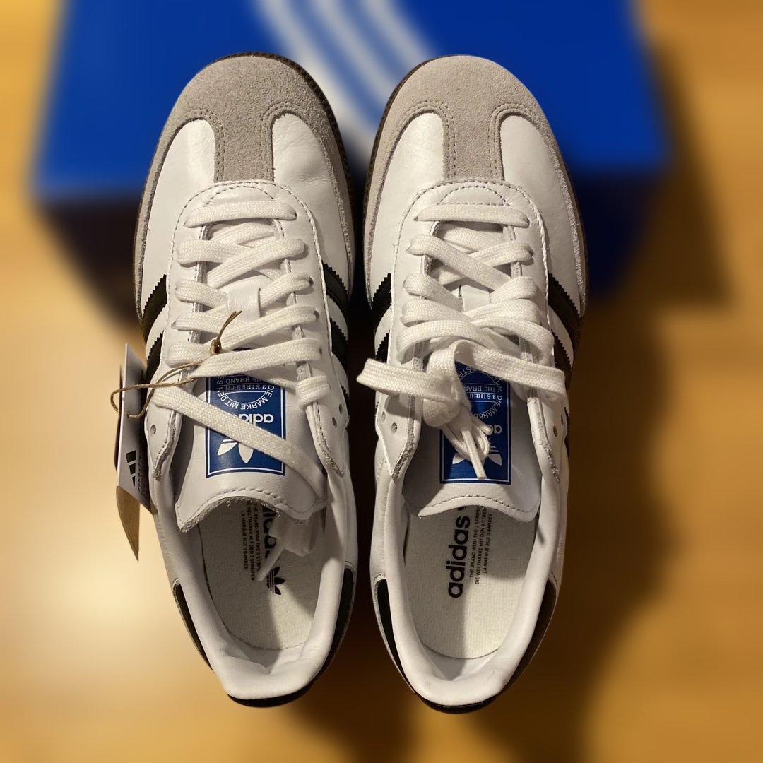 adidasサンバ白黒ライン24センチ