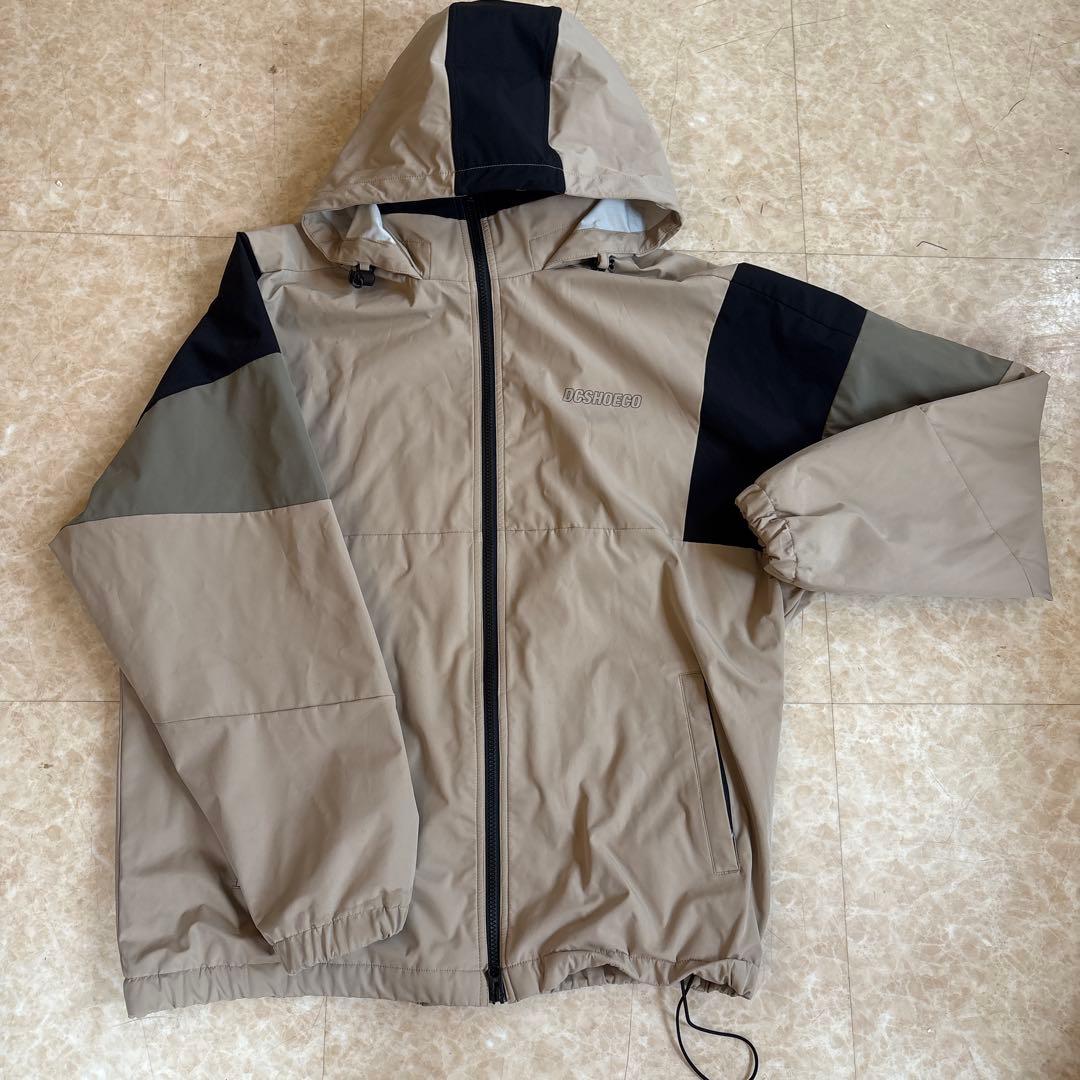 DC SHOECO. スノーボードウエア　セットアップ上下　ベージュ　男女兼用